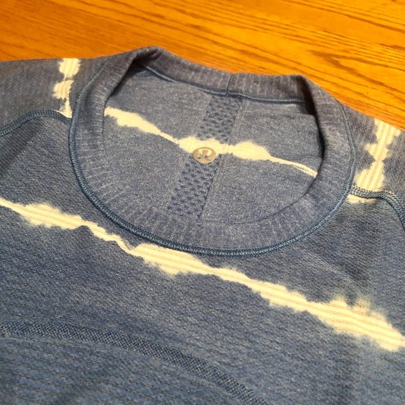 Lululemon Blue & White Shirt - Picture 3 of 3